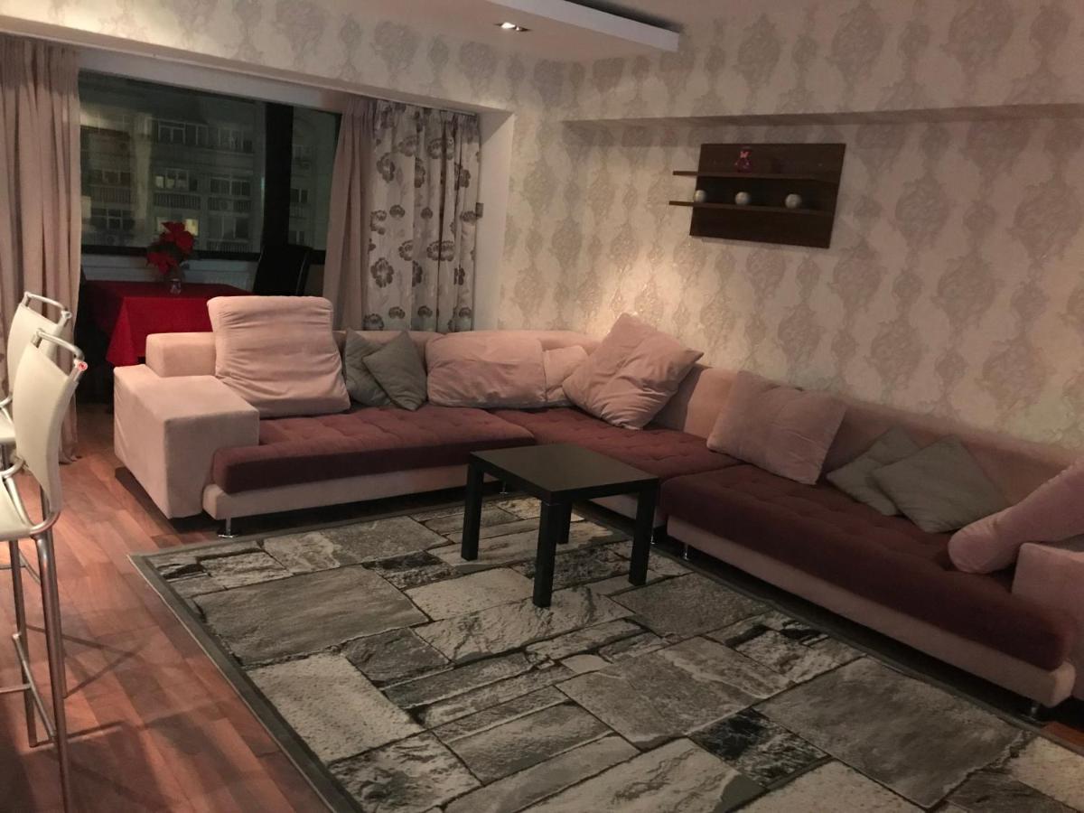 Luxury Apartment Bukares Bagian luar foto