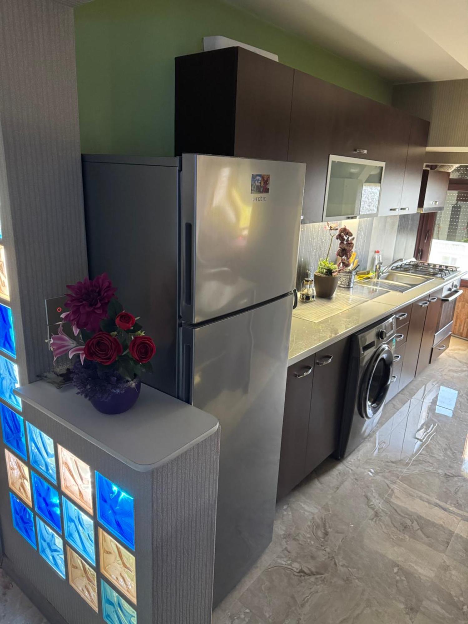 Luxury Apartment Bukares Bagian luar foto